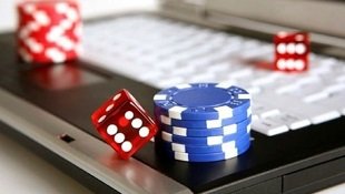 Filipino player placing a sports bet on slot8 mobile app